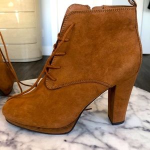 Brown boots, by Forever 21, worn once, great condition, US 8